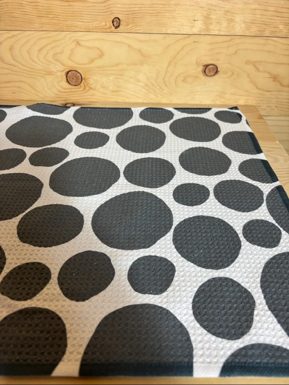 Geometry polka‎ dot dish towel